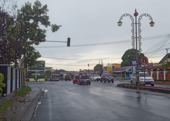 Lampu Lalu Lintas di Simpang Kapuas Padam Selama Tiga Hari, Belum Ada Petugas Datang