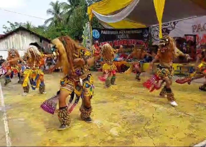 Pagelaran Seni Budaya Kuda Kepang di Bengkulu Tengah Meriah, Bertabur Doorprize