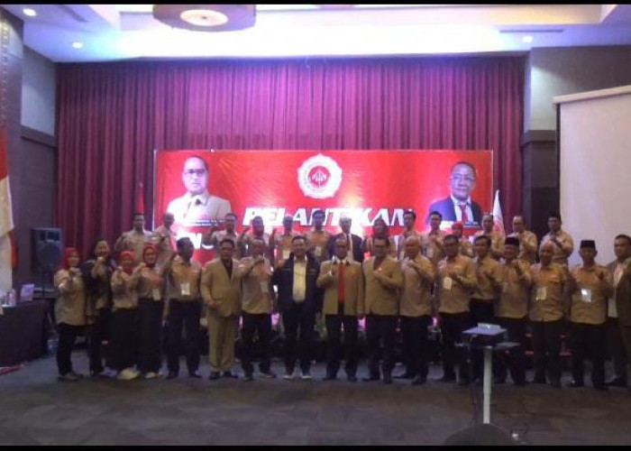 Aizan Dahlan Dilantik Sebagai Ketua DPC Ikatan Advokat Indonesia 