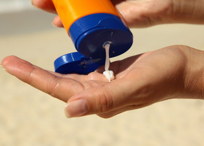 Perlu Tahu! 7 Sunscreen yang Cocok untuk Kulit Kering, Bikin Wajah Tetap Lembap dan Terlindungi