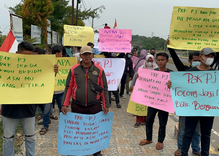 Gerakan Lima Kamis Gelar Aksi, Tuntut Pj Bupati Bengkulu Tengah Selesaikan 11 Hal Ini
