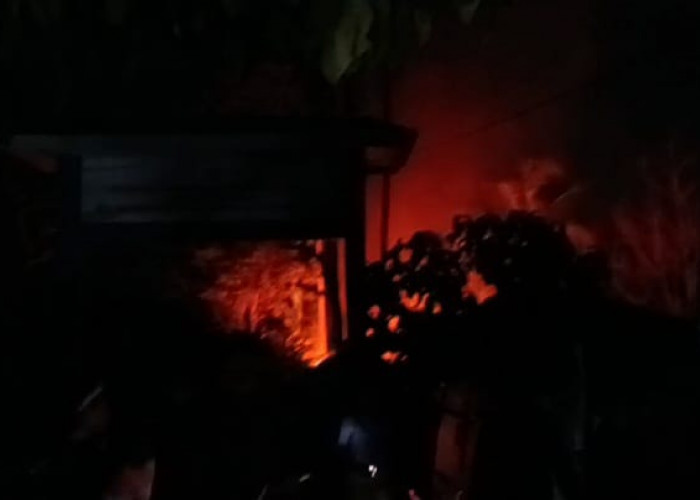 Si Jago Merah Berulah, 1 Rumah di Kelurahan Kandang Mas Nyaris Ludes Terbakar