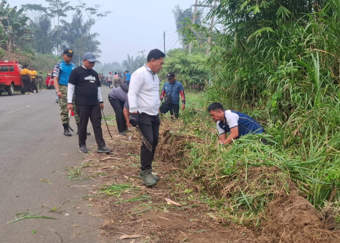 Dukung Program Indonesia Asri, Pemkab Lebong dan Forkopimda Gelar Gotong Royong Tebas Bayang