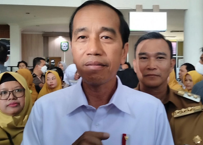 Berkunjung ke Kepahiang, Joko Widodo Berikan Bantuan Alat Medis Operasi Katarak