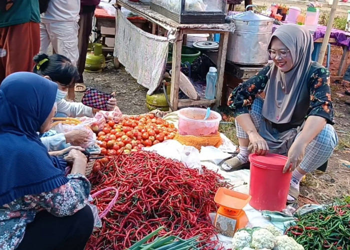 Cuaca Ekstrem, Stok Cabai Merah Menipis, Harga Kian Pedas Rp80 Ribu per Kg