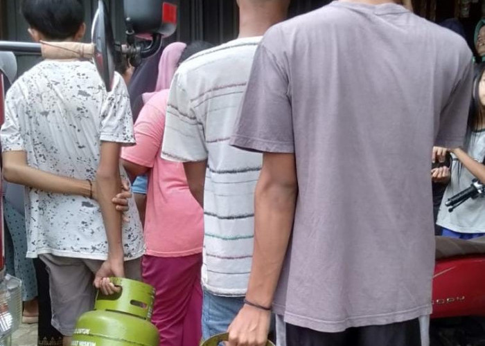 Jelang Lebaran, Warga di Seluma Masih Merasakan Kelangkaan Gas Elpiji 3 Kg
