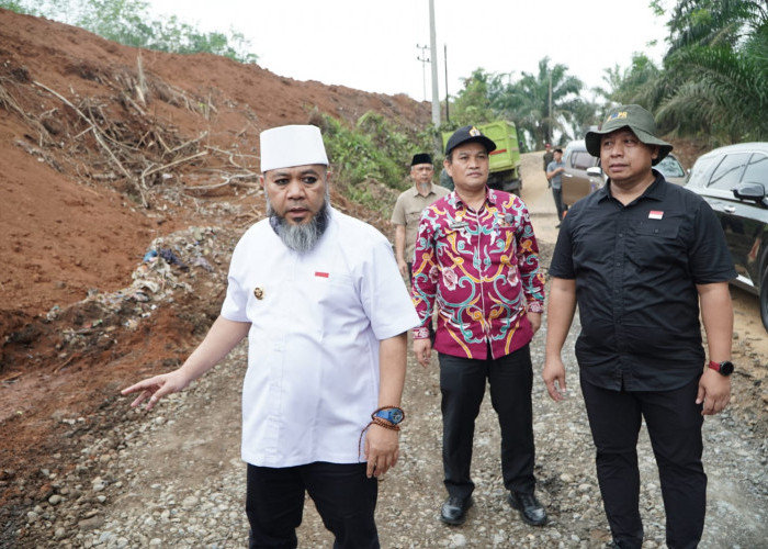 Gubernur Helmi Hasan Resmikan Titik Nol Jalan Simpang 4 Gunung Selan-Lais