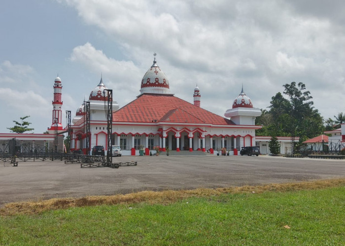 Persiapan MTQ Seluma: Infrastruktur Rampung, Tenda Utama Mulai Berdiri di Masjid Baitul Falihin