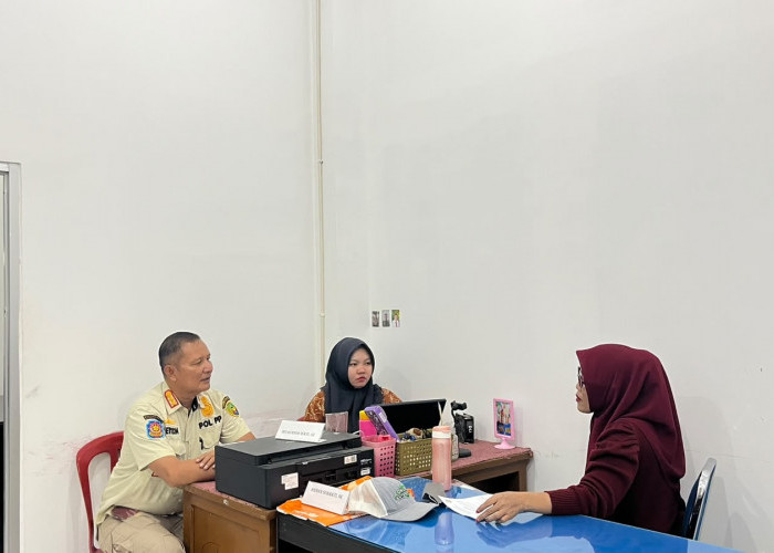 Penuhi Panggilan Satpol PP, Oknum Penebang Pohon di Pantai Panjang Dijatuhi Sanksi Tanam 25 Bibit Cemara