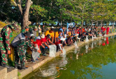 Program Radin Inten Asri di Bengkulu, TNI, Polri, dan Pemda Bersihkan Pantai Tapak Paderi