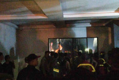 Lupa Mematikan Kompor, Rumah Tiga Lantai di Jalan Bakti Husada Kebakaran