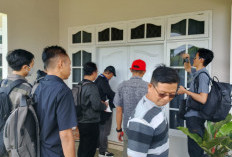 KPK Geledah Paksa Rumah Kadis PUPR Rejang Lebong, Uang Tunai Rp1 Miliar Disita!