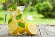 Bikin Sakit Perut hingga Migran, Waspada 5 Efek Samping Konsumsi Air Lemon!