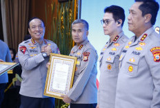 Raih Nilai Tertinggi Kepuasan Masyarakat, Kapolda Bengkulu Terima Penghargaan dari Kapolri