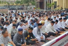 Salat Iduladha di Mapolda Bengkulu Berlangsung Khidmat, Jemaah Diajak Perkuat Keikhlasan