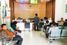 Inovasi Seven in One Dukcapil Bengkulu Selatan: Urus KK, KTP-el, dan Buku Nikah Kini Tanpa Ribet