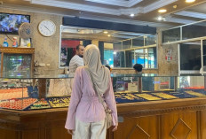 Emas Turun ke Angka Rp2,4 Juta per Gram, Intip Tren Jual Beli di Pasar Ampera Bengkulu Selatan Hari Ini