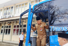Dukung Mobilitas Sivitas Akademik UMB, Pemprov Bengkulu Pinjam Pakaikan 1 Unit Bus BRT 