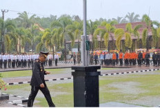 Diguyur Hujan Deras, Upacara Hari Bhayangkara ke-80 di Mapolres Mukomuko Tetap Khidmat