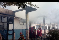 Kebakaran Hebat Melanda SMPN 19 Kota Bengkulu, 7 Ruang Kelas Hangus Dilalap Si Jago Merah