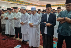 Membaur Bersama Warga, Wabup Gustianto dan Forkopimda Seluma Khidmat Salat Iduladha di Tais