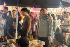 Pastikan Keamanan Lapak Festival Tabut, Kapolresta Bengkulu Cek Instalasi Listrik Pedagang