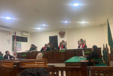Suara Terbata-bata di Hadapan Hakim, Latifa Akui Modus Eceran Rp500 Ribu untuk Kuras Kas Perusahaan