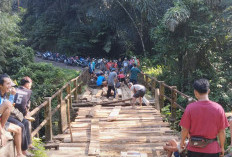 Usai Diperbaiki Polisi dan Warga, Jembatan Desa Cawang Seluma Kini Dijaga dari Truk Muatan Berat