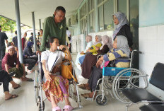 Sidak RSUD M. Yunus, Sekda Bengkulu Kecewa Temukan Antrean Membeludak dan Sampah Menumpuk