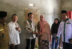 Ubah Rumah Tak Layak Jadi Nyaman, Warga Penago Baru Terima Bantuan RTLH dari Bupati Seluma dan Baznas