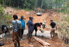 10 Tahun Rusak Parah, Jalan Usaha Tani Bajak I Akhirnya Bisa Dilalui Kendaraan Roda 4