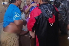 Kota Bengkulu Dikepung Banjir: Satpol PP Evakuasi Pasien Pasca-Amputasi dan Lansia di Titik Terparah