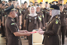 Resmi Berganti, Leni Oktarina Dilantik Jadi Kasi Pidum Kejari Bengkulu Gantikan Rusydi Sastrawan