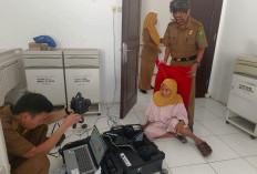 Gencarkan Jemput Bola, Dukcapil Kota Bengkulu Lakukan Perekaman e-KTP bagi Puluhan ODGJ dan Lansia