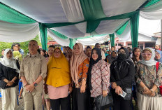 Reses di Sukamerindu, Erni Novita Tampung Keluhan Lampu Jalan dan Bansos