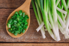 Raih Kecantikan Kulit Secara Alami dengan Gunakan Daun Bawang, Cek Manfaatnya!