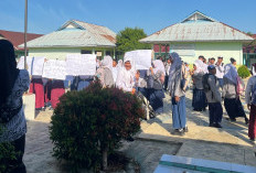 Miris! Hari Pertama Masuk Sekolah, Murid SMPN 5 Seluma Gelar Protes Tuntut Kepsek Dicopot