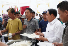Walikota Bengkulu Makan Siang Bersama Sopir Sampah, Bahas TPA Air Sebakul