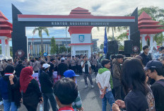 Tagih Janji 50 Ribu Lapangan Kerja, Puluhan Mahasiswa Bengkulu Gelar Aksi Demo di Depan Kantor Gubernur