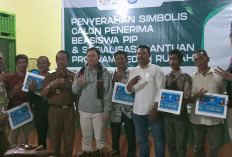 Ketua DPD RI Serahkan Bantuan BSPS 2026 untuk 7 Warga Desa Tebing Kandang